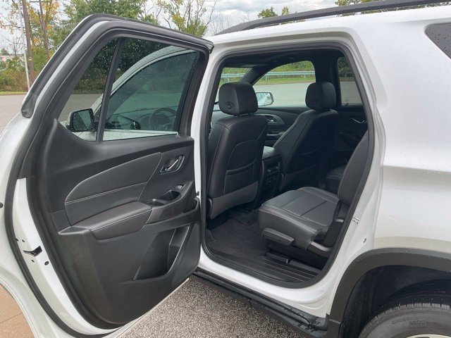 Used 2023 Chevrolet Traverse LT w/ LT Premium Package AWD/4WD image 15