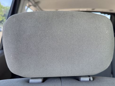 Used 2004 Mitsubishi Endeavor LS AWD/4WD image 39