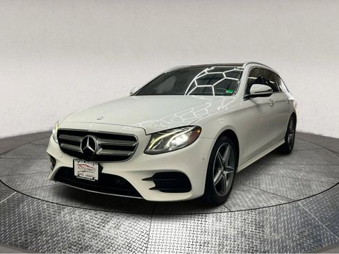 Used 2017 Mercedes-Benz E 400 4MATIC Wagon image 3