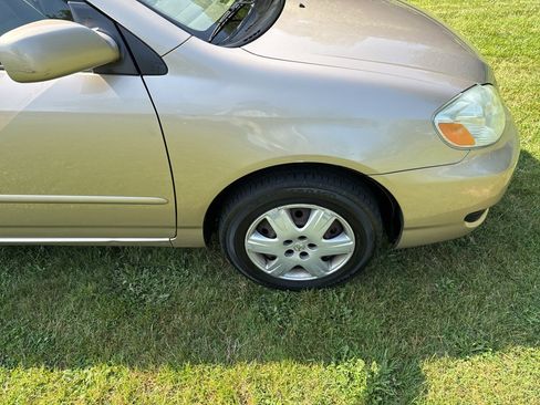 Used 2005 Toyota Corolla LE w/ Audio Value Pkg FWD image 31
