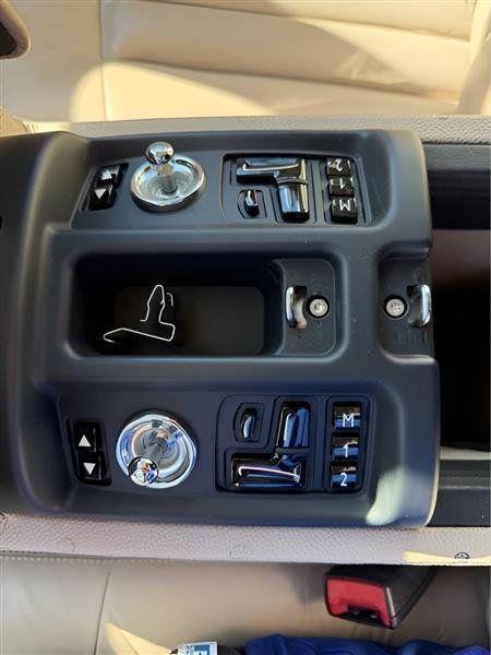 Used 2006 Rolls-Royce Phantom Sedan RWD image 72