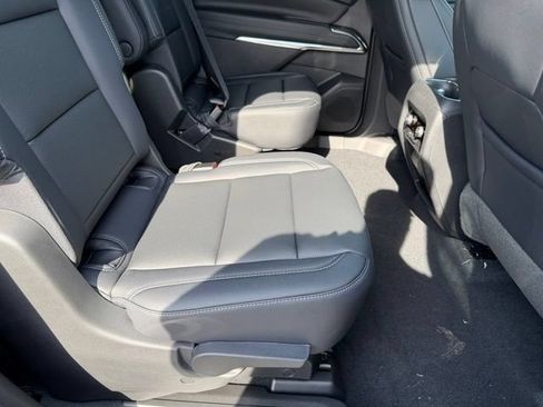 New 2026 Chevrolet Traverse LT w/ Driver Confidence Package FWD image 11
