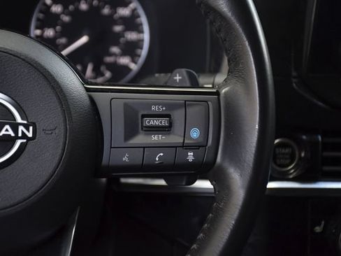 Used 2023 Nissan Pathfinder SV FWD image 9