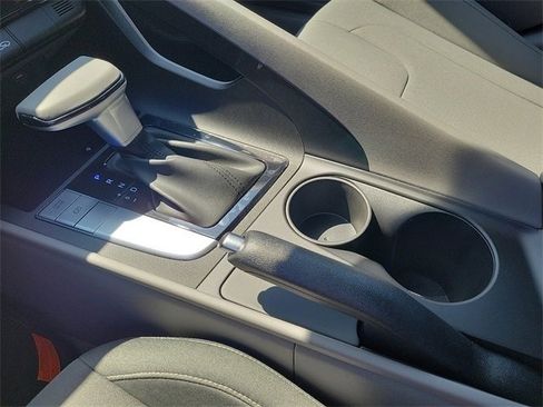 New 2025 Hyundai Elantra Sport image 12