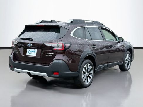 Used 2024 Subaru Outback Touring AWD/4WD image 5