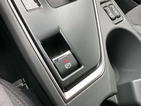 Certified 2025 Subaru Crosstrek 2.0i Premium image 21