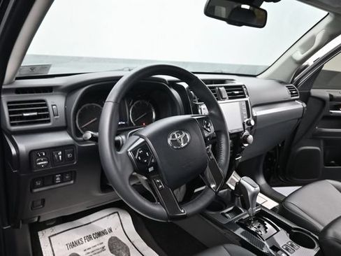 Used 2022 Toyota 4Runner TRD Off-Road Premium AWD/4WD image 14
