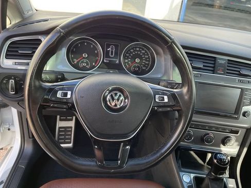 Used 2017 Volkswagen Golf Alltrack SE AWD/4WD image 19