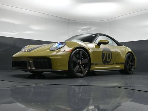 Certified 2026 Porsche 911 GTS RWD image 29