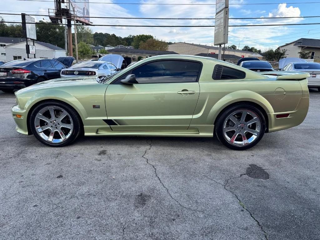 Used 2006 Ford Mustang GT RWD image 4