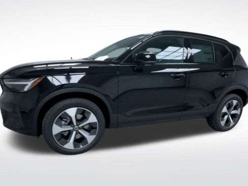 New 2026 Volvo XC40 B5 Core w/ Protection Package Premier image 19