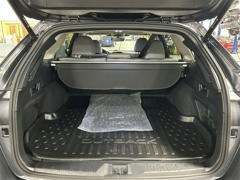 Certified 2023 Subaru Outback Limited image 27