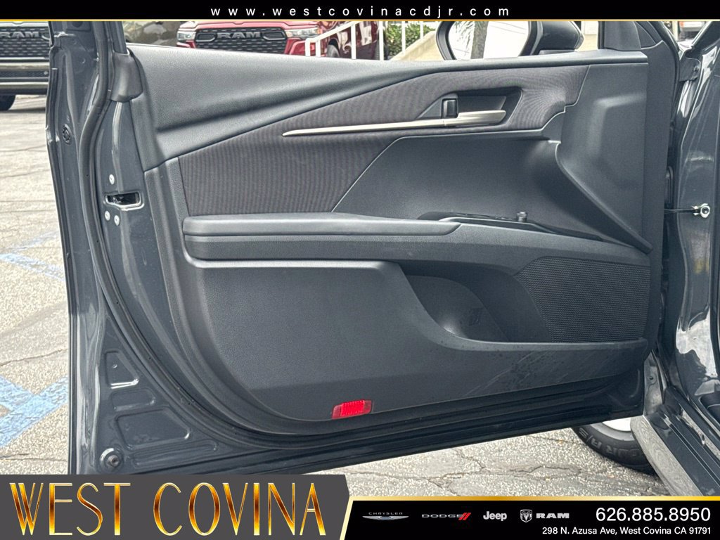 Used 2025 Toyota Camry LE FWD image 19