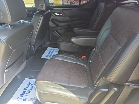Used 2023 Chevrolet Traverse High Country w/ LPO, Floor Liner Package AWD/4WD image 16