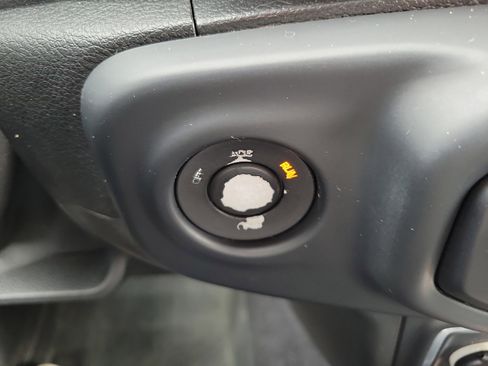 Used 2018 Jeep Wrangler Unlimited Sport image 29