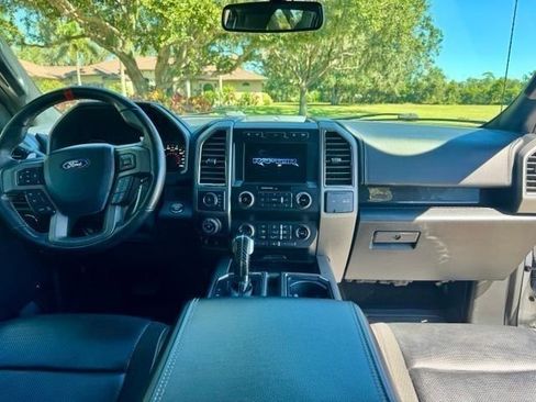 Used 2019 Ford F150 Raptor w/ Equipment Group 802A Luxury AWD/4WD image 4