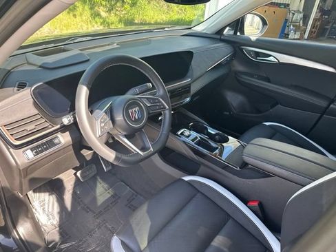 Used 2025 Buick Envision Sport Touring AWD/4WD image 27