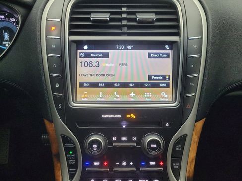 Used 2017 Lincoln MKX Reserve w/ Driver Assistance Package image 25