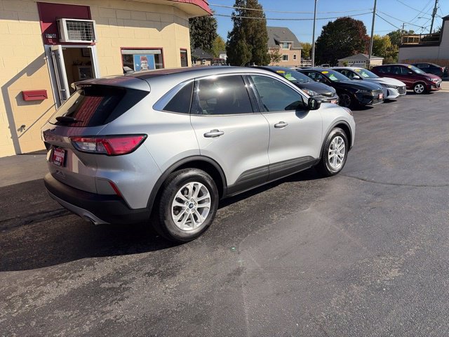 Used 2022 Ford Escape SE w/ Cold Weather Package FWD image 6
