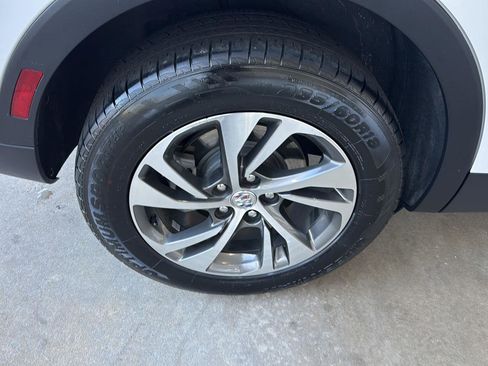 Certified 2023 Buick Envision Essence image 35