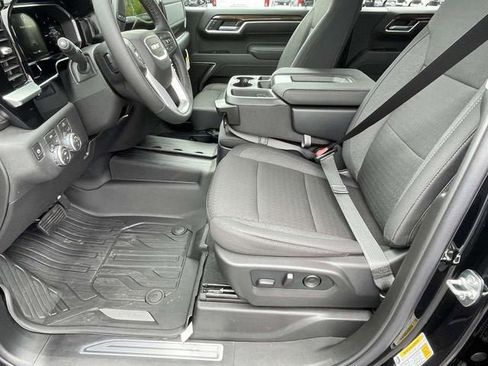 New 2026 GMC Sierra 1500 Elevation w/ Elevation Select Package AWD/4WD image 13