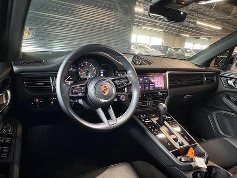 Used 2023 Porsche Macan S AWD/4WD image 16