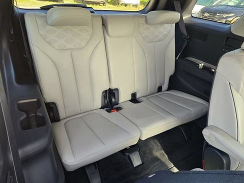 Used 2021 Hyundai Palisade Limited FWD image 14