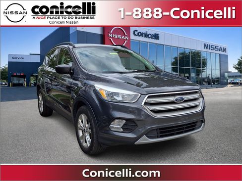 Used 2018 Ford Escape SE w/ SE Sync 3 Package AWD/4WD image 1