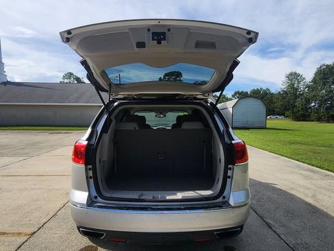 Used 2017 Buick Enclave Leather FWD image 21