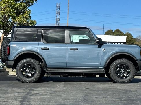 New 2025 Ford Bronco Outer Banks image 3