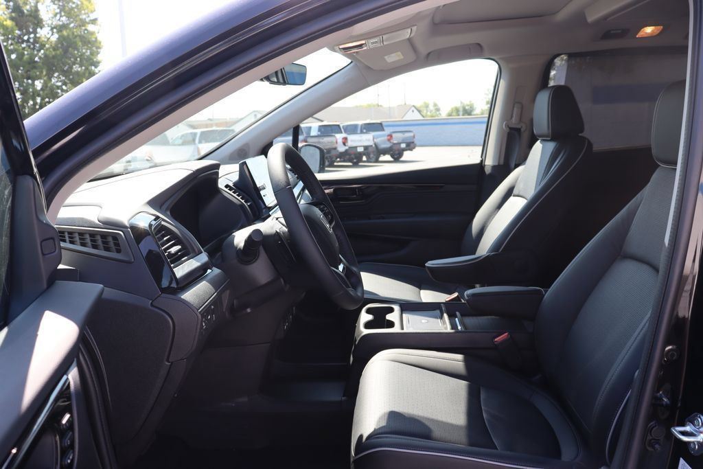 Certified 2026 Honda Odyssey Elite image 32