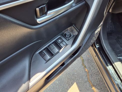 Used 2025 Toyota RAV4 XLE FWD image 15