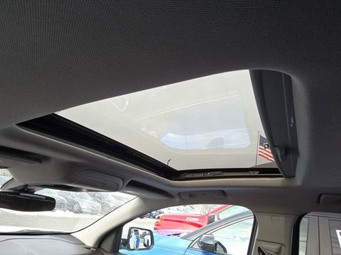 Used 2023 GMC Acadia SLE w/ Driver Convenience Package image 23