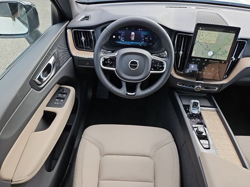 New 2026 Volvo XC60 B5 Plus w/ Protection Package Premier image 9