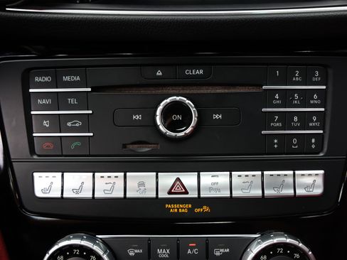 Used 2017 Mercedes-Benz SL 550 image 36