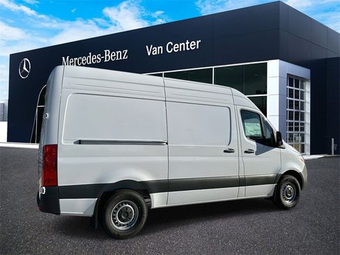 New 2025 Mercedes-Benz Sprinter 2500 image 3