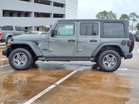 Used 2023 Jeep Wrangler Sport S image 24