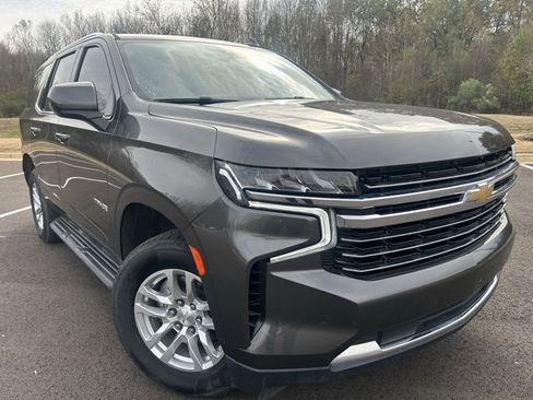 Used 2021 Chevrolet Tahoe LT image 2