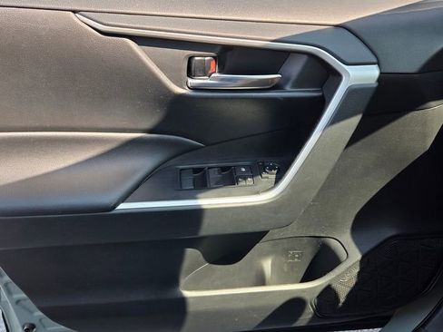 Used 2021 Toyota RAV4 XLE image 30