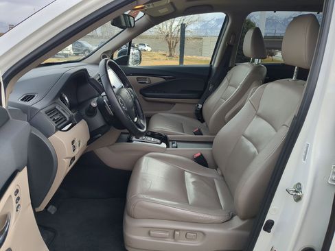 Used 2016 Honda Pilot Touring image 17