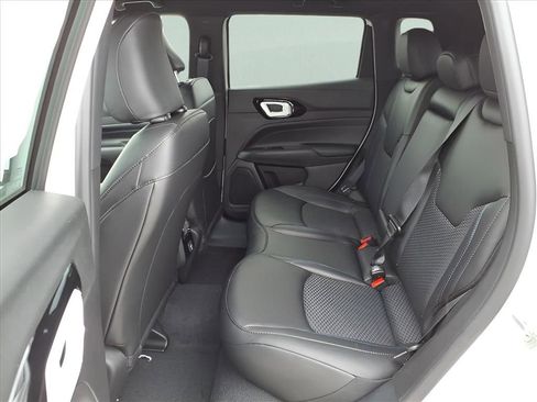 New 2026 Jeep Compass Latitude image 23