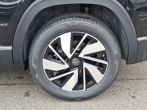 New 2026 Volkswagen Atlas SEL image 5