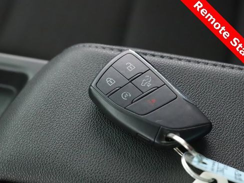 Used 2023 Chevrolet Silverado 1500 Custom image 3