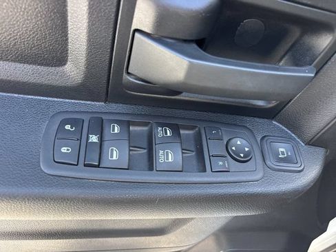 Used 2024 RAM 2500 Tradesman w/ Chrome Appearance Group AWD/4WD image 18