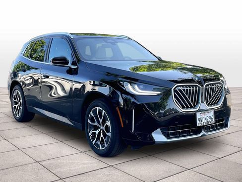 Used 2026 BMW X3 xDrive30 w/ Convenience Package AWD/4WD image 2