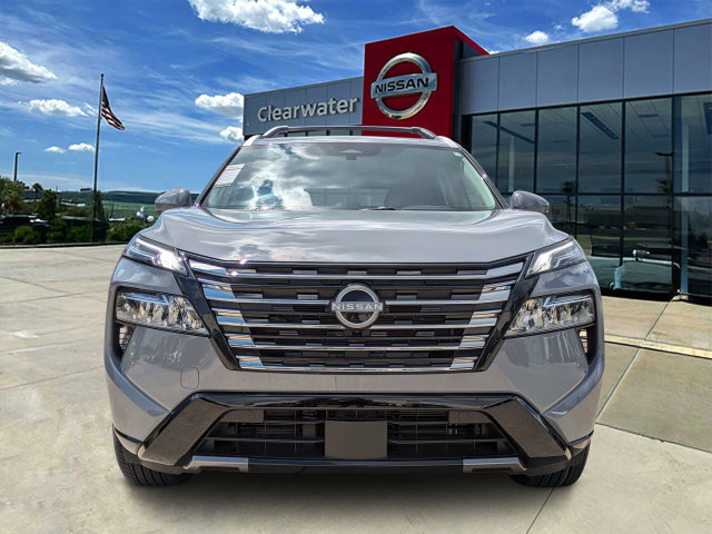 Certified 2025 Nissan Rogue Platinum FWD image 2