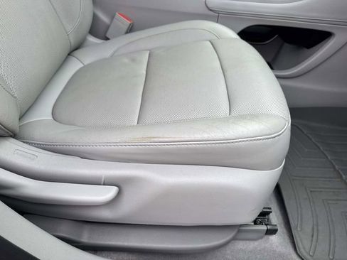 Used 2020 GMC Acadia SLT image 14