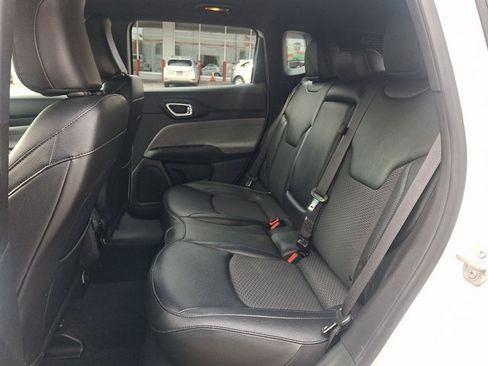 Used 2024 Jeep Compass Latitude AWD/4WD image 10