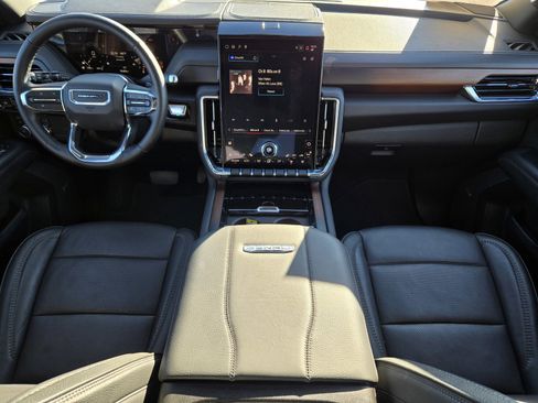 Certified 2025 GMC Yukon Denali image 12