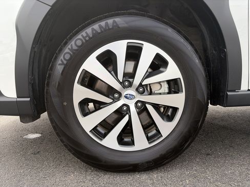 Used 2025 Subaru Outback Premium w/ Popular Package #1A AWD/4WD image 9